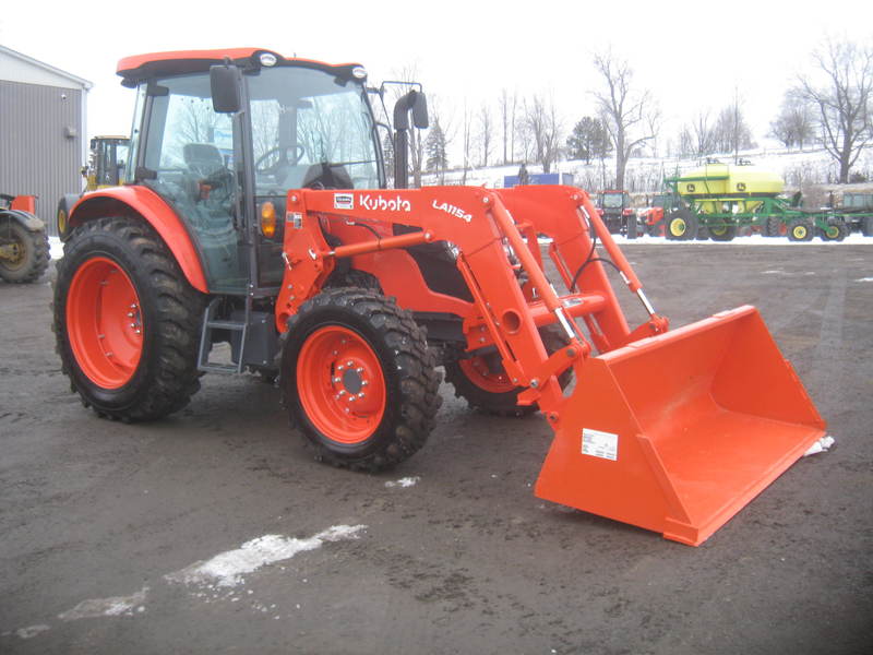 Tractors - Farm  Kubota M4-071 Tractor Photo